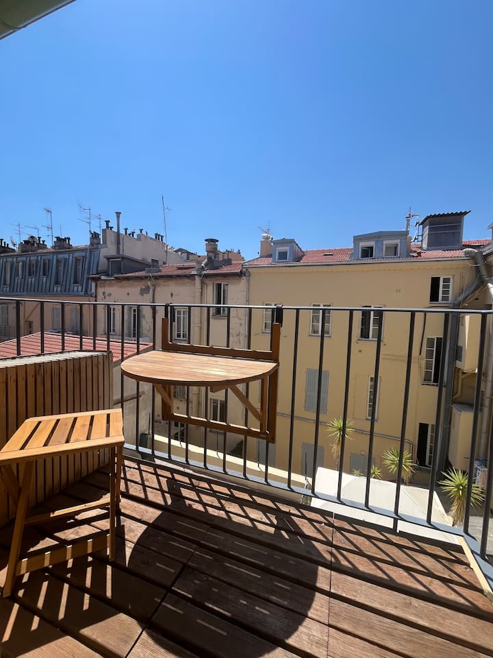 Nice Centre  Dernier éTage Avec Balcon, 3 Min Mer - Nice