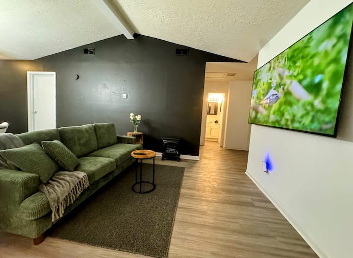 Near Texas A&m, Modern & Beautiful Home - Bryan, TX