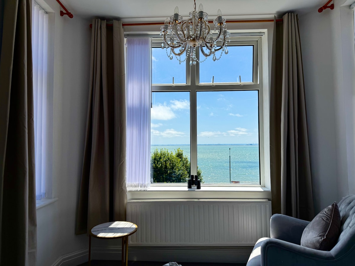 Top Airbnb: Nights by the sea. in Leigh On Sea