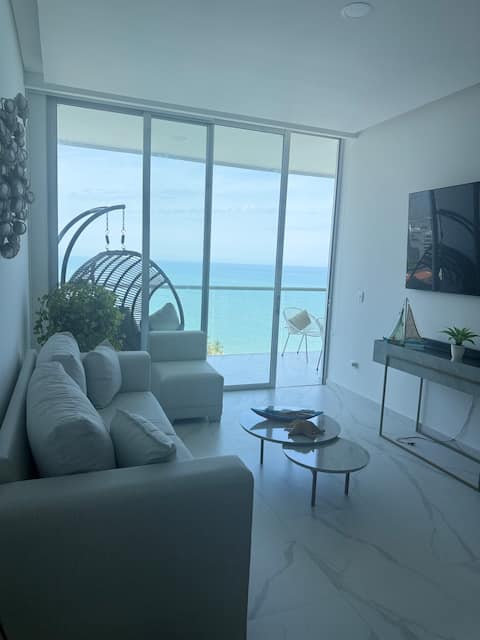 Dream Oceanfront Apartment