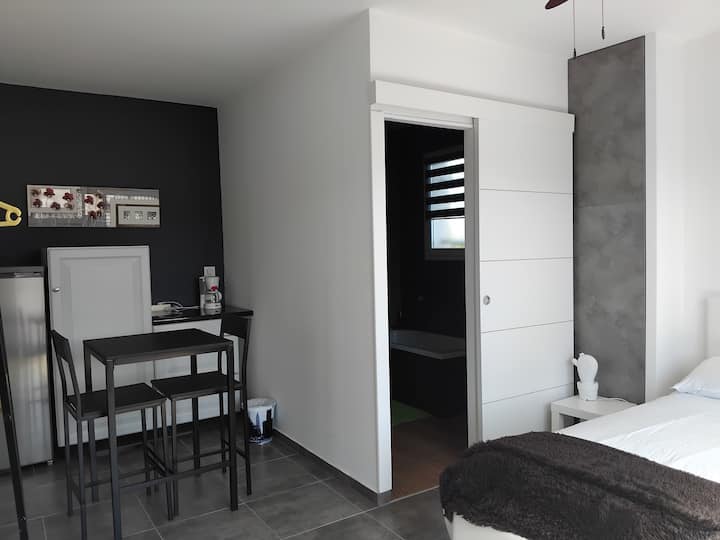Loue Suite Parentale. - Narbonne