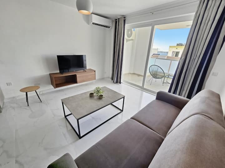 Saphire 181 1 Br With Large Terrace - Malta