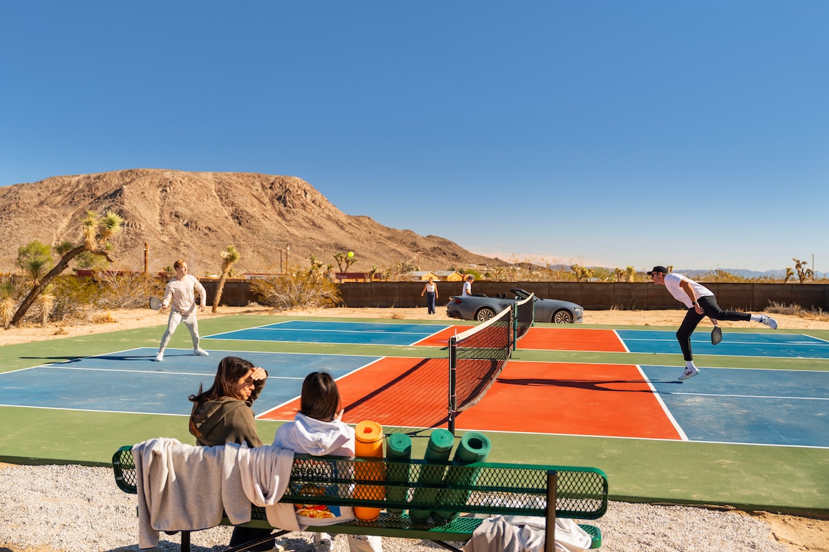 Joshua Tree Court | Pickleball | Plunge Pool | Spa