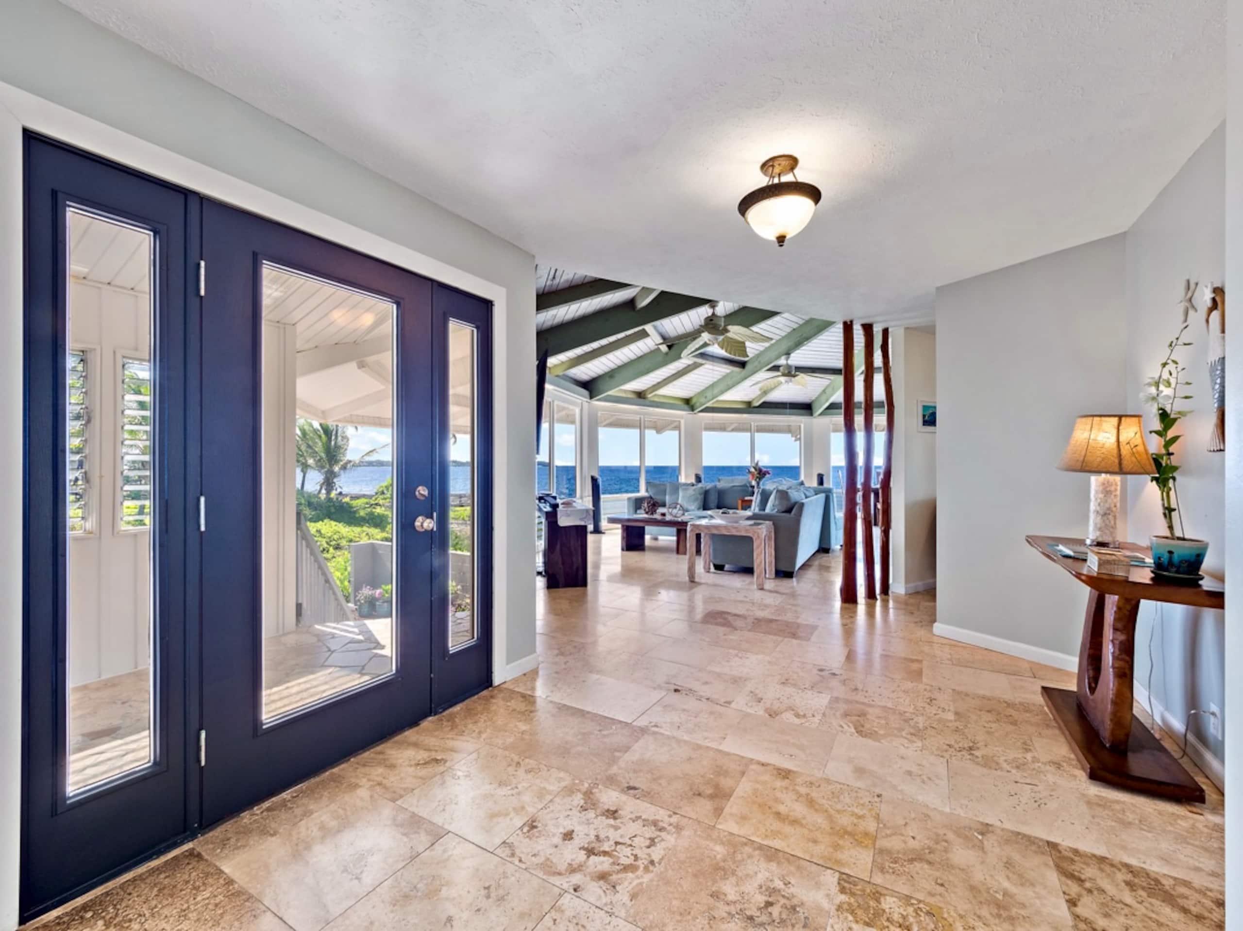 Home in Keaau · ★5.0 · 4 bedrooms · 6 beds · 2 private baths - Image 4
