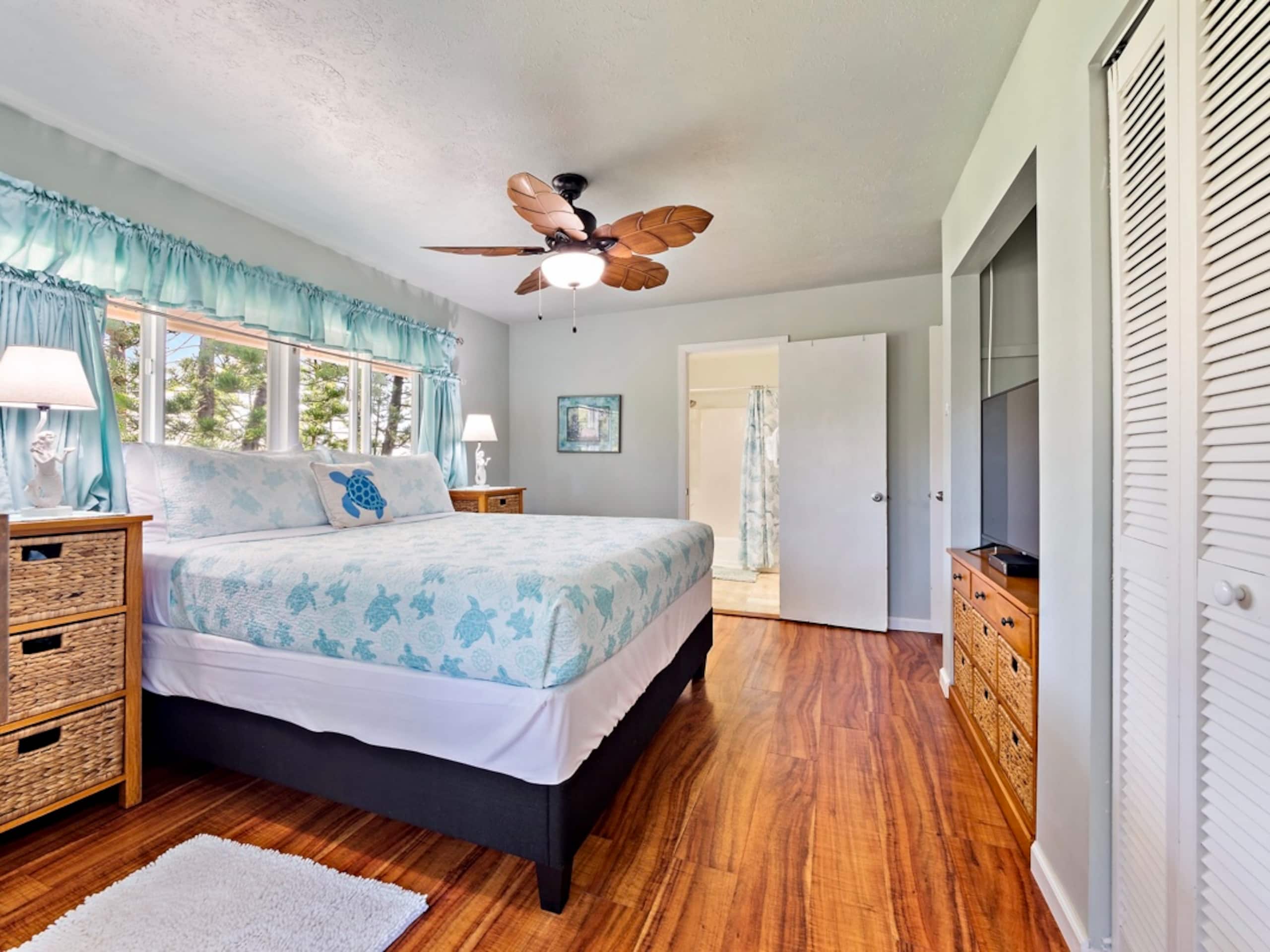 Home in Keaau · ★5.0 · 4 bedrooms · 6 beds · 2 private baths - Image 22