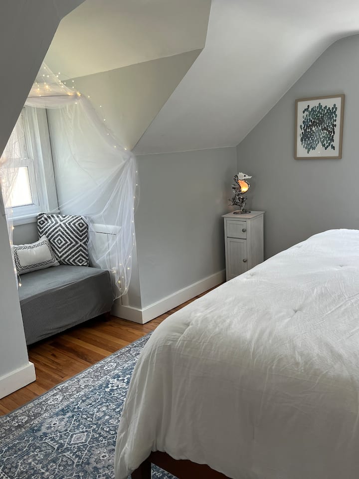 საძინებელი 1