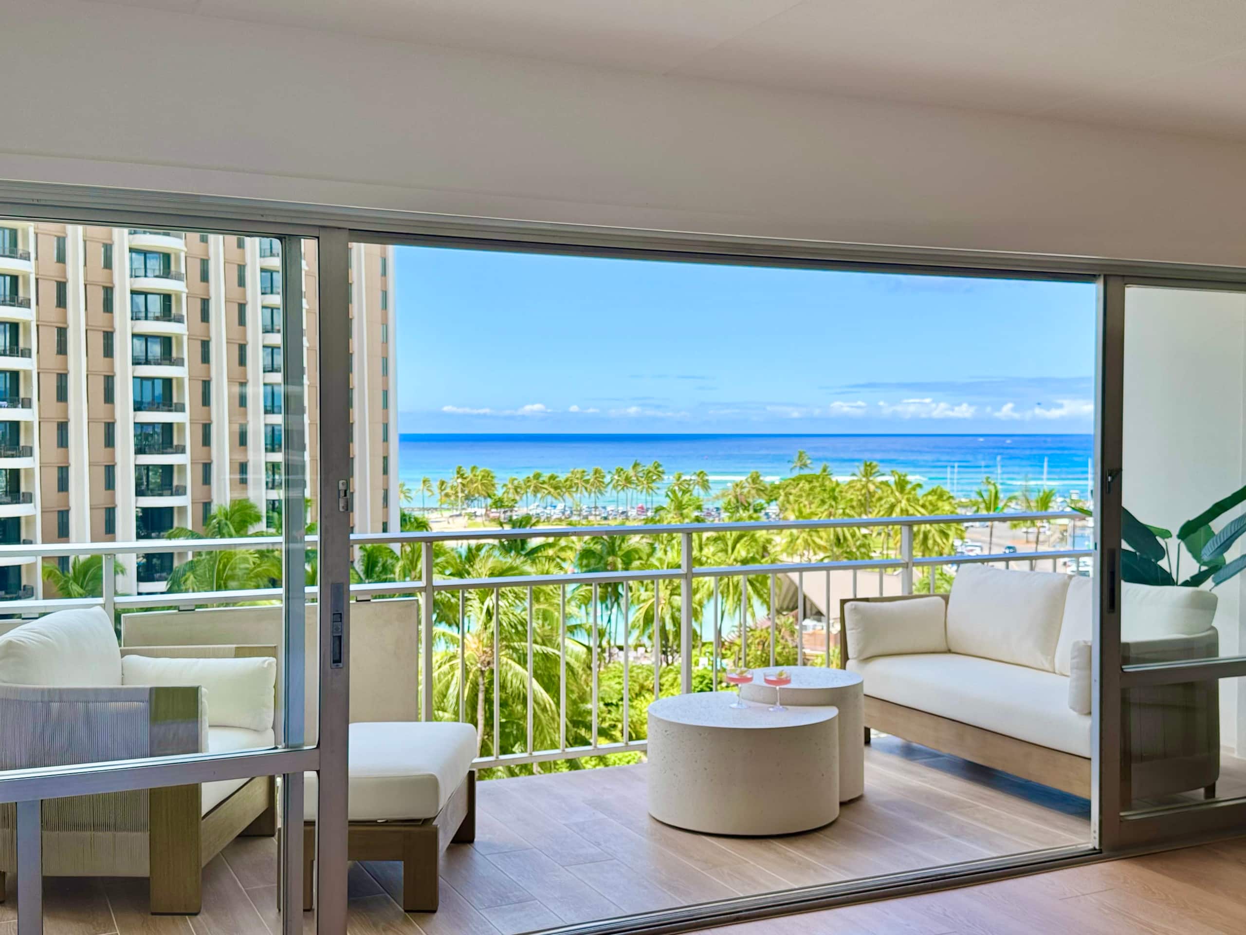 Condo in Honolulu · ★4.97 · 1 bedroom · 2 beds · 1 private bath - Image 3