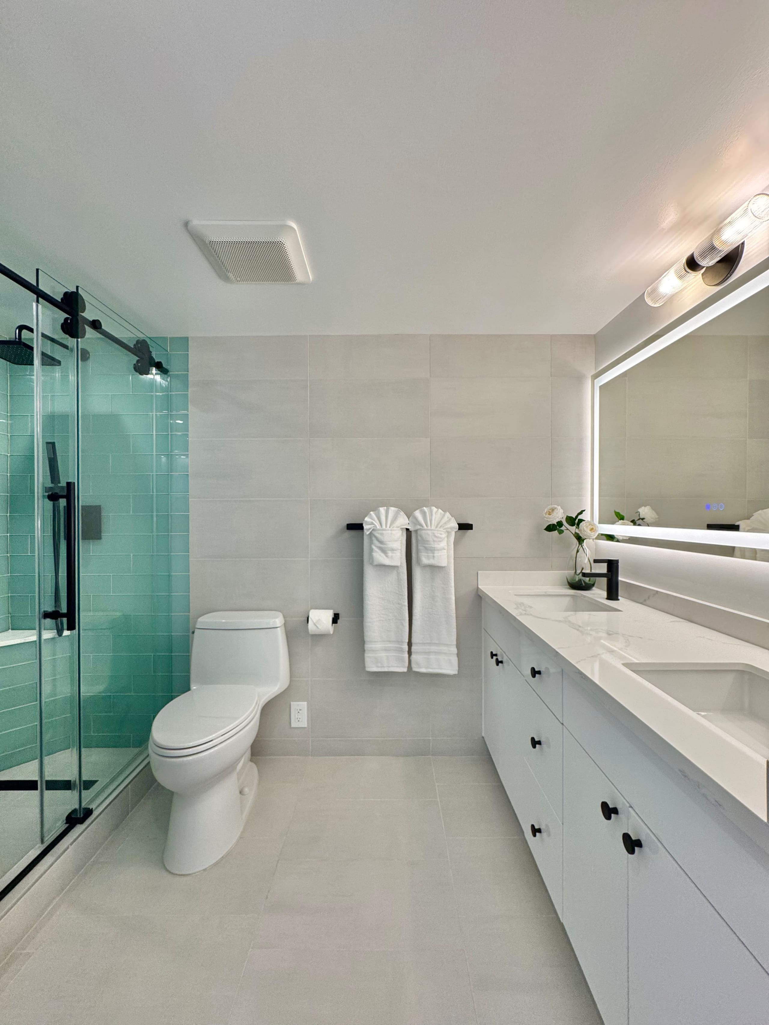 Condo in Honolulu · ★4.97 · 1 bedroom · 2 beds · 1 private bath - Image 22
