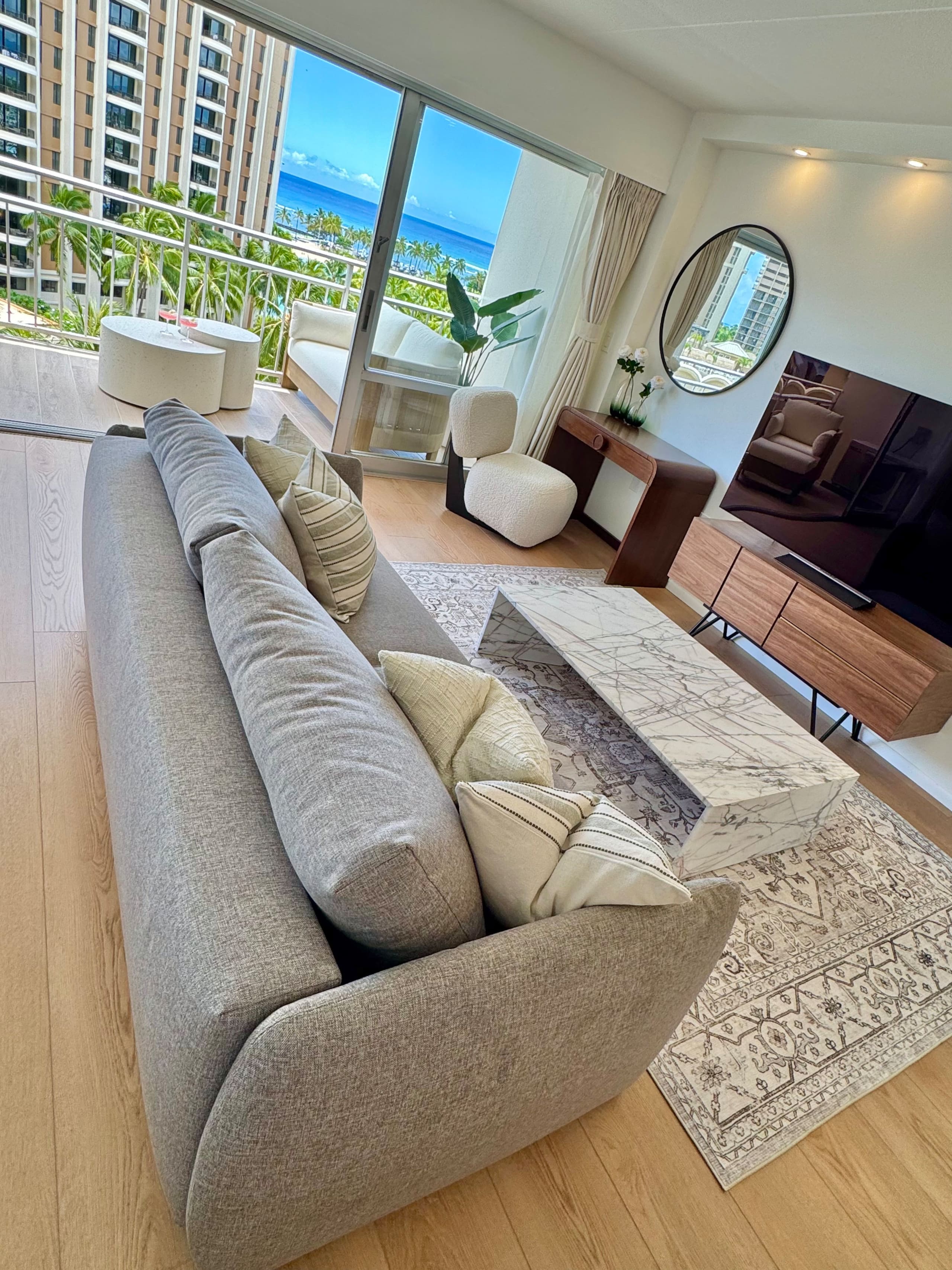 Condo in Honolulu · ★4.97 · 1 bedroom · 2 beds · 1 private bath - Image 10