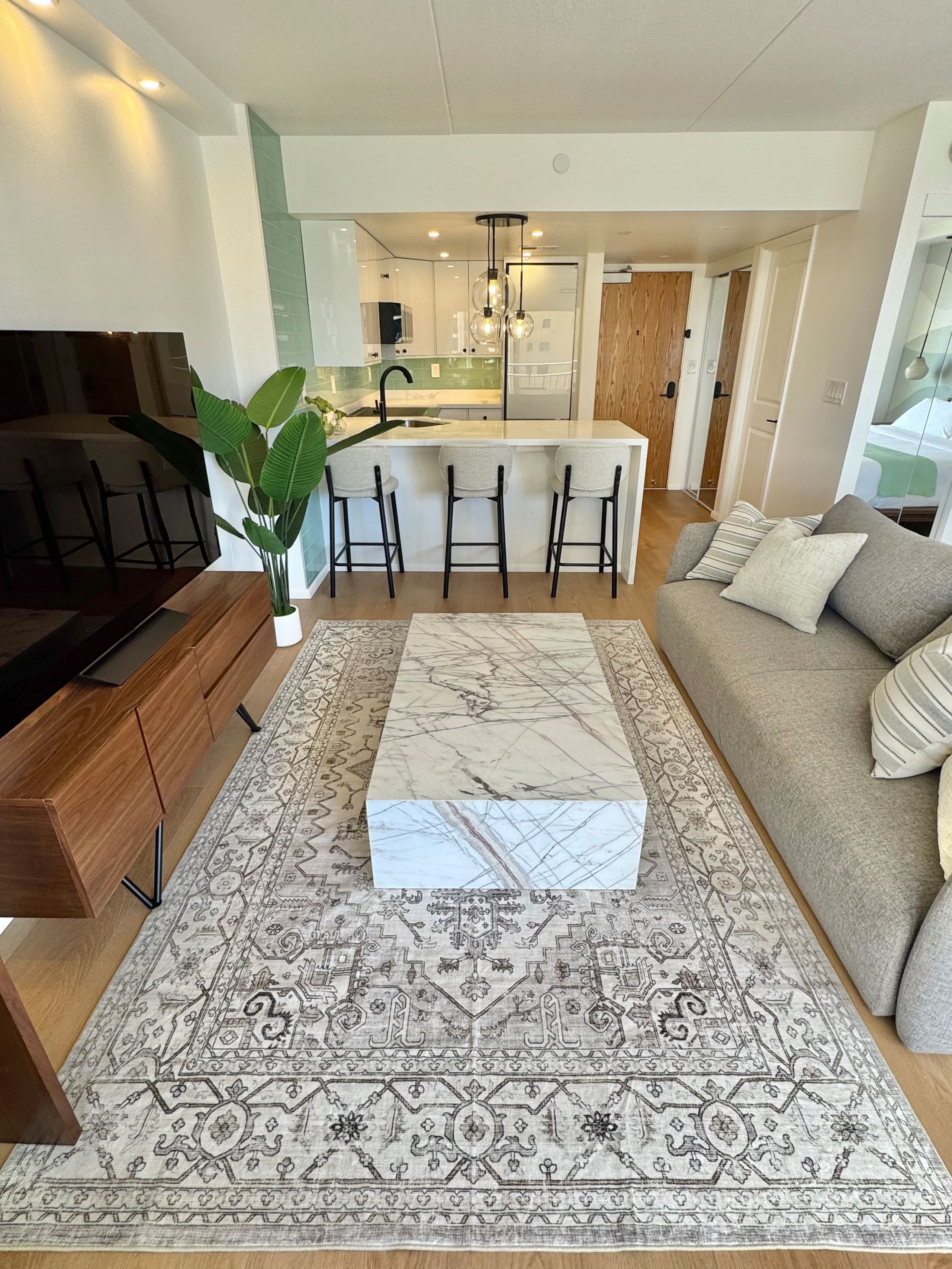 Condo in Honolulu · ★4.97 · 1 bedroom · 2 beds · 1 private bath - Image 20