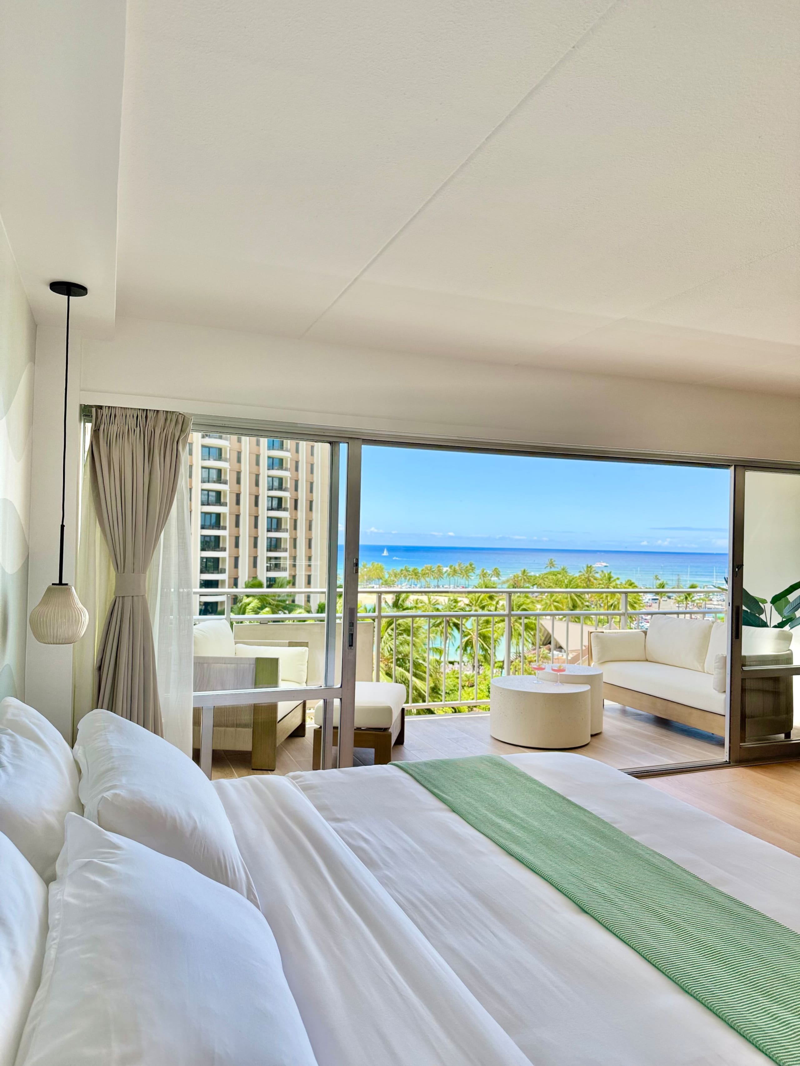 Condo in Honolulu · ★4.97 · 1 bedroom · 2 beds · 1 private bath - Image 6