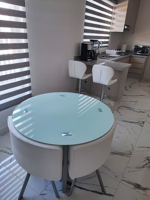 Modern and Comfortable Apartment - Punto Portia