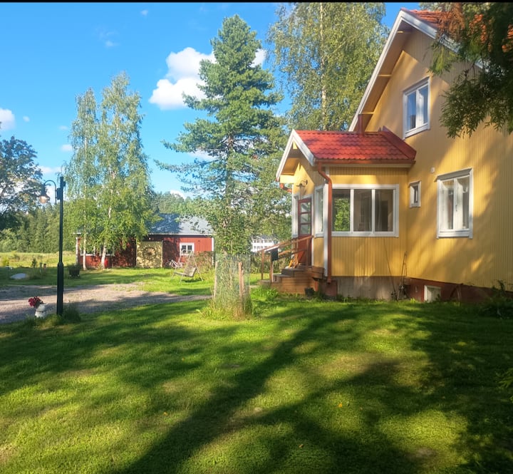 Idyllinen Yksityisvilla & Pihasauna  E12 Tie 5min - Hyvinkää