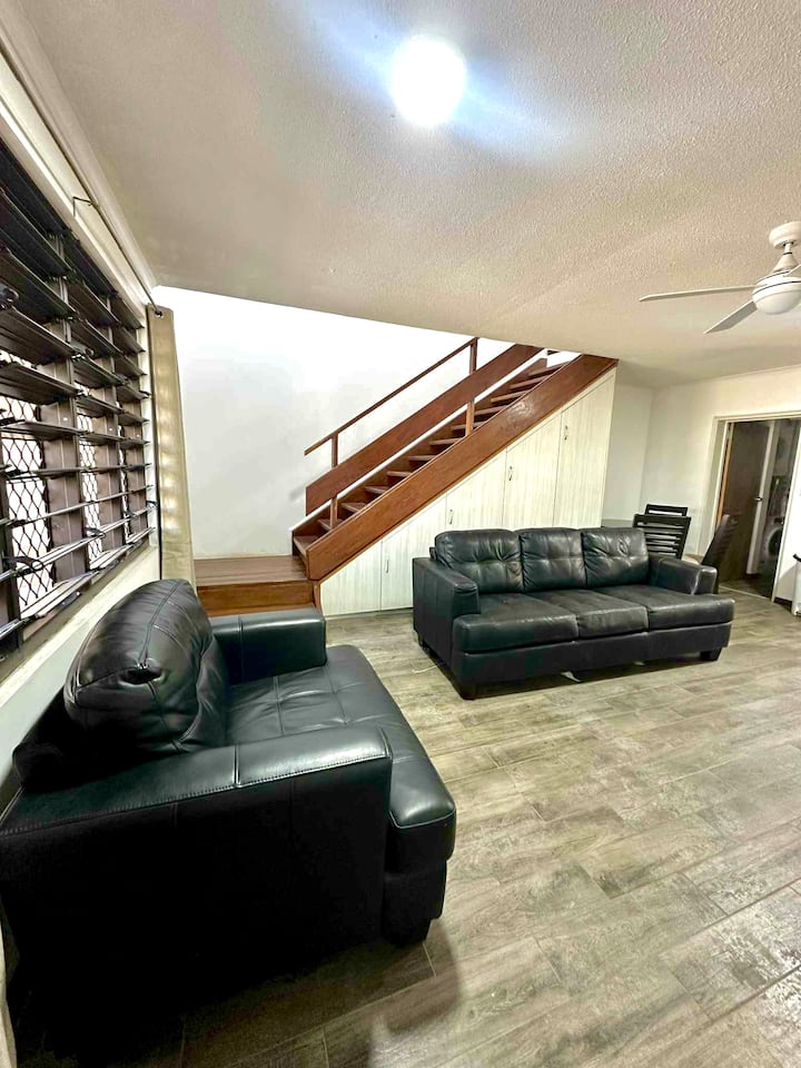 Central & Convenient 2br Unit! - Fiyi