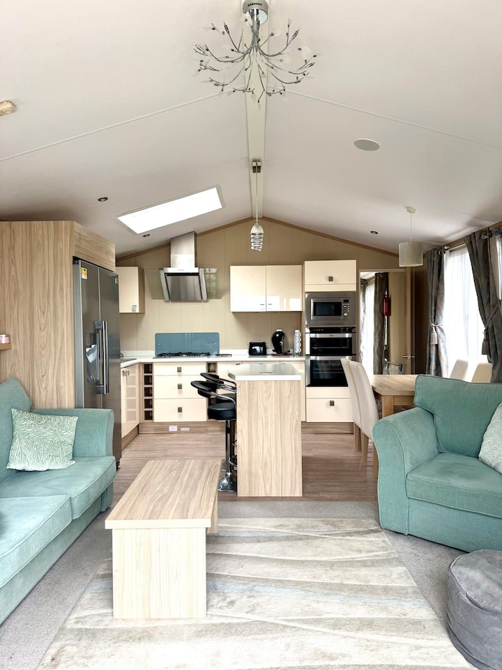 Sea View Lodge Near Swanage Beach With Pool Access - Swanage