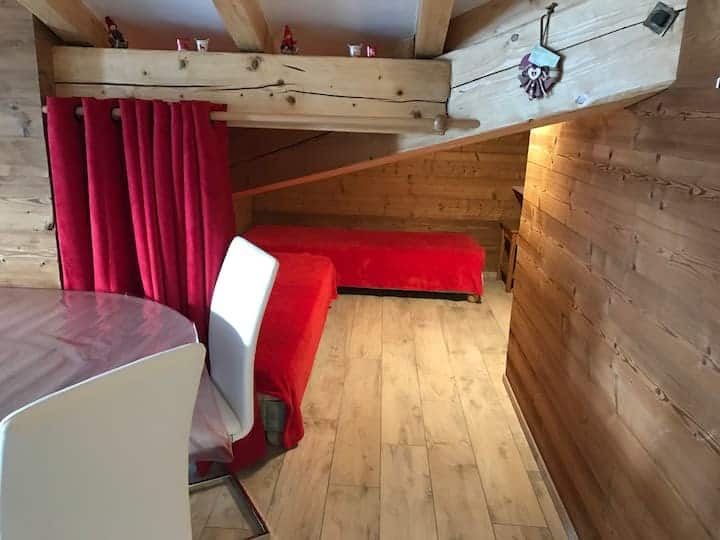 เตียงมุม 2 เตียง - 1 คน 80X190 - คั่นด้วยม่าน