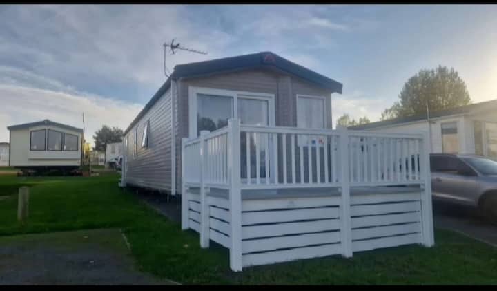 The Lodge Allhallows Haven Kent - 켄트