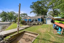 White Lake MI Lakeside Home, Hot Tub, Pet Friendly