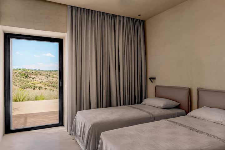 საძინებელი 4