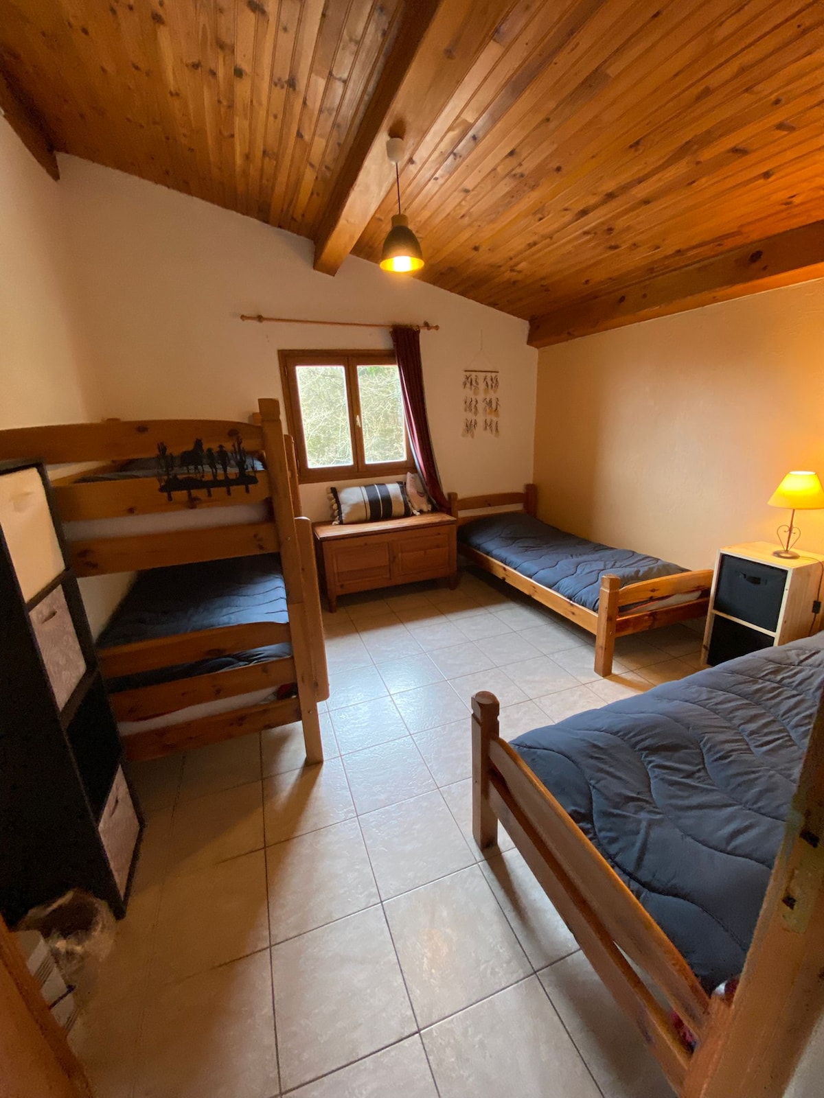 საძინებელი 1