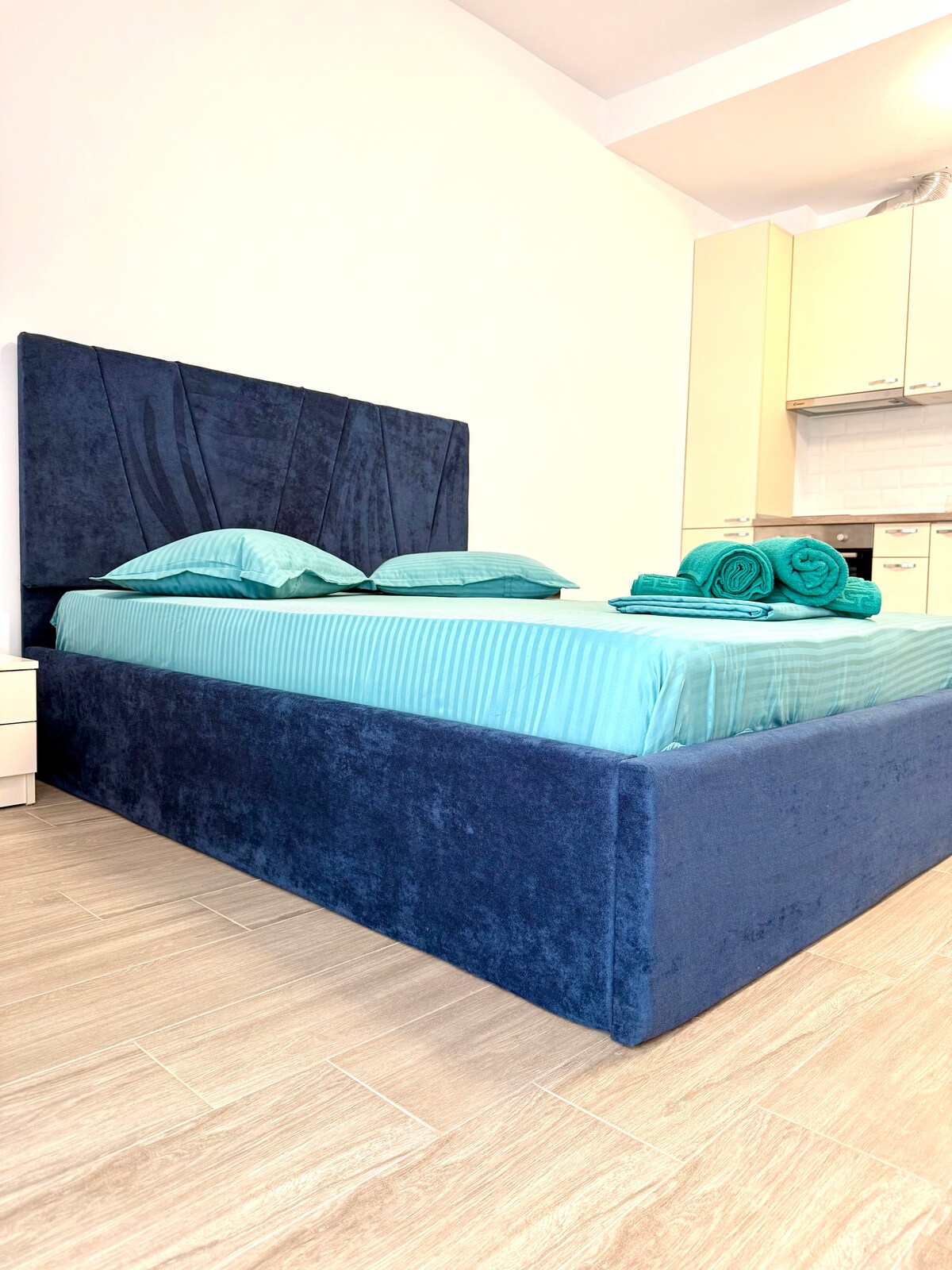 Aqua Vista Del Mar - Beach Access Studio — Studio — sea-view vacation rental at Constanța, Romania, Constanța, Romania — property photo 6 | Aqua Vista Rentals