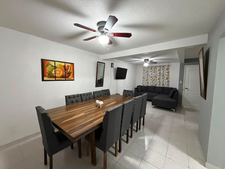 Residencia Para 16+ Huéspedes | Ubicación Premium - León, México