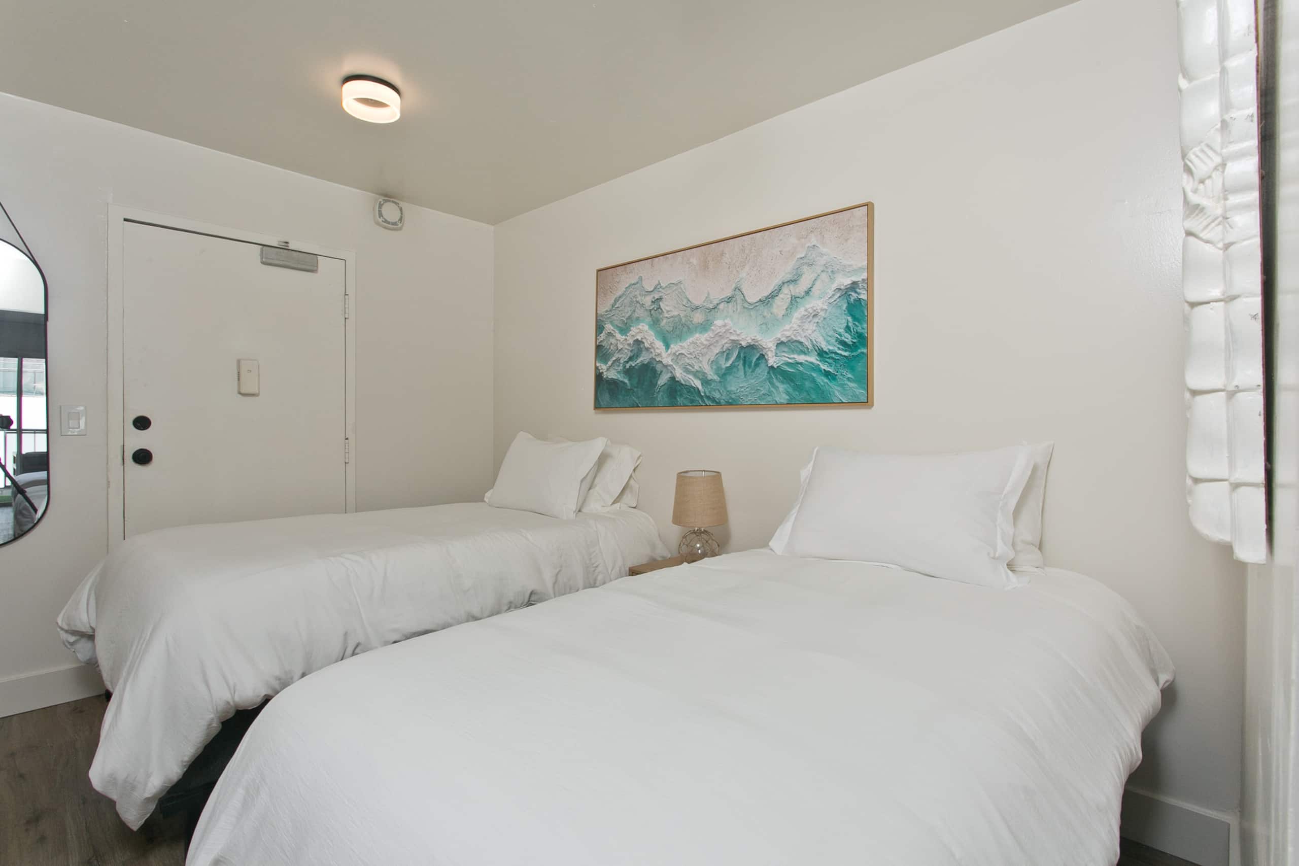 New Stylish Retreat With 5 Bed 2 Bath Ocean View! - Image 13