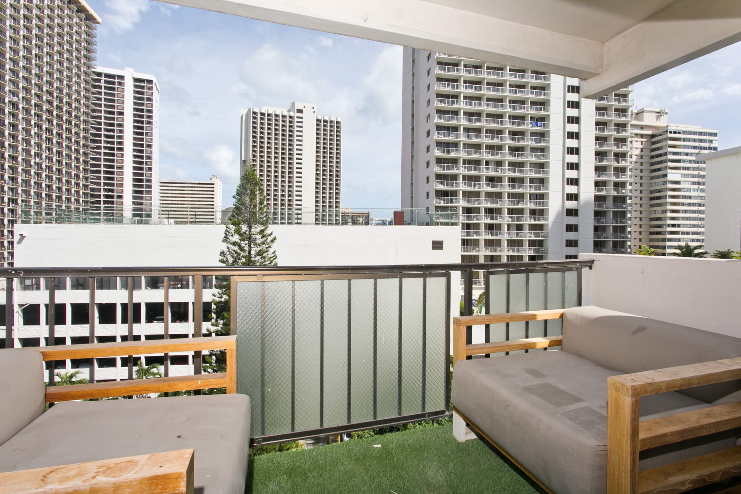 New Stylish Retreat With 5 Bed 2 Bath Ocean View! - Image 17