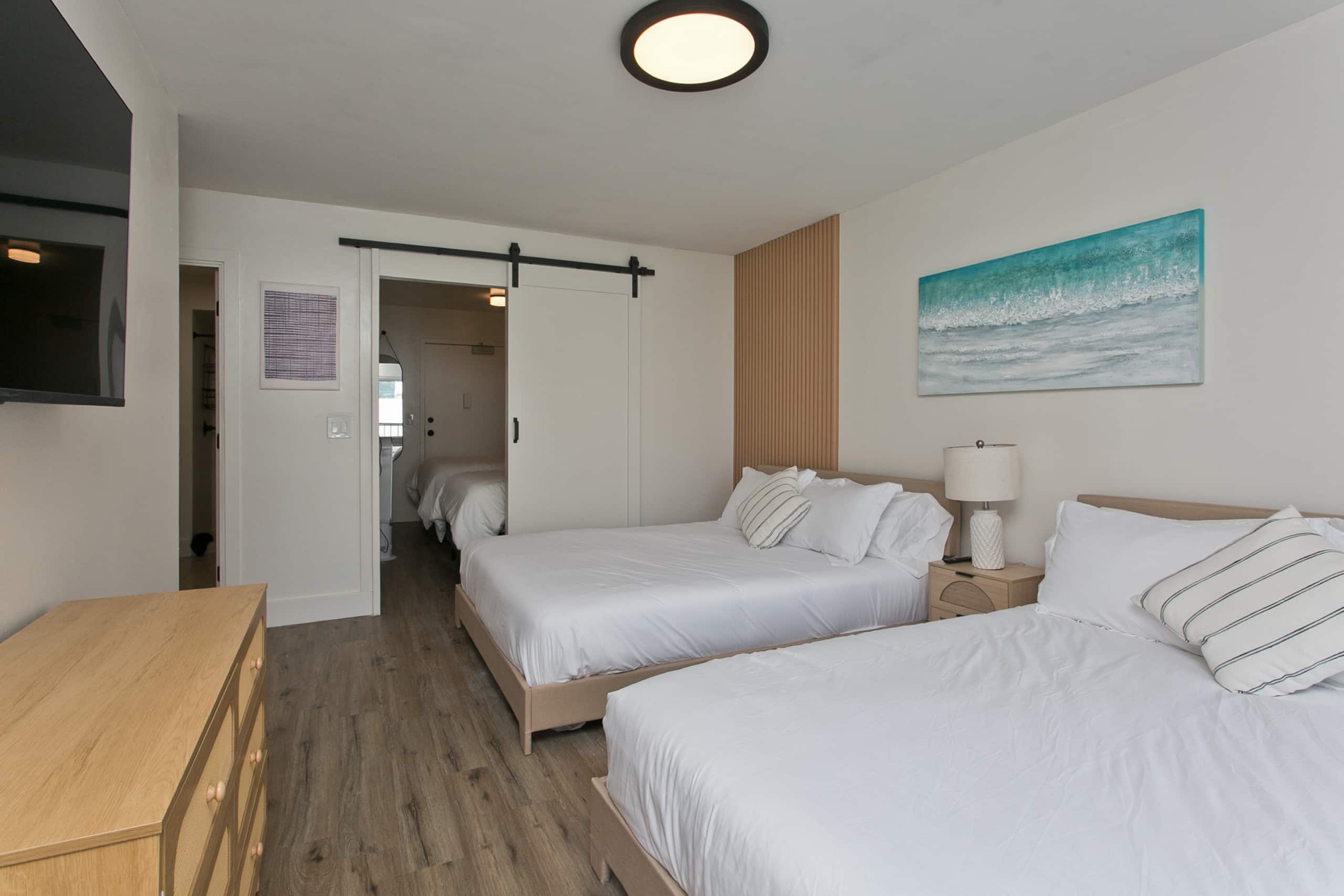 New Stylish Retreat With 5 Bed 2 Bath Ocean View! - Image 12
