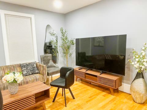 Top performing Airbnb: Modern Family Retreat | 3BR 2BA Boston 85A in Dorchester