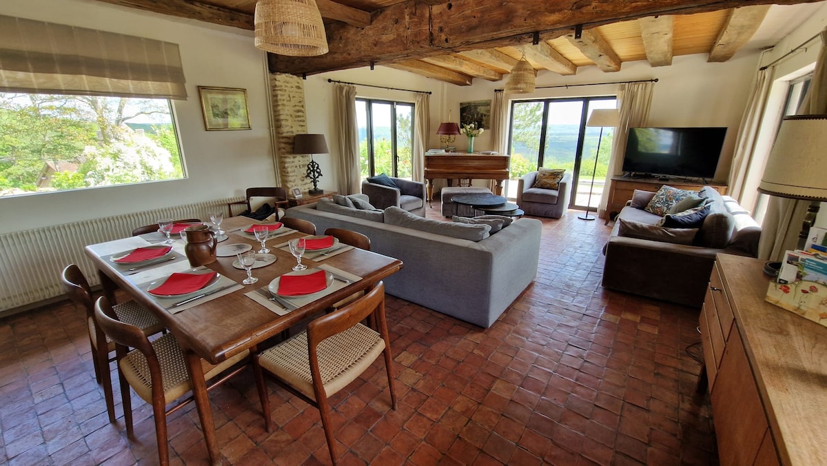 Top Airbnb: Altitude120: Exceptional view close to Giverny à Val D'oise