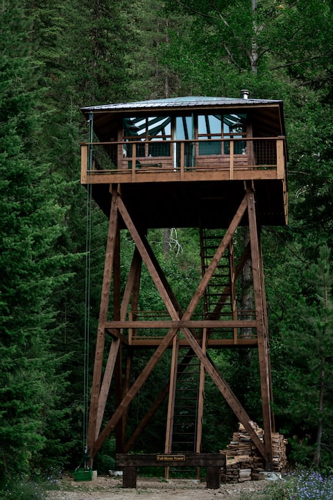 Full Moon Tower
