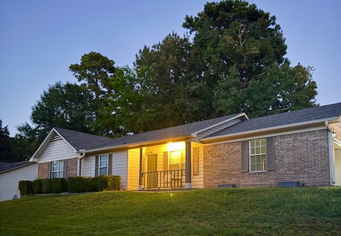 Cozy Luxury Home in Central AR