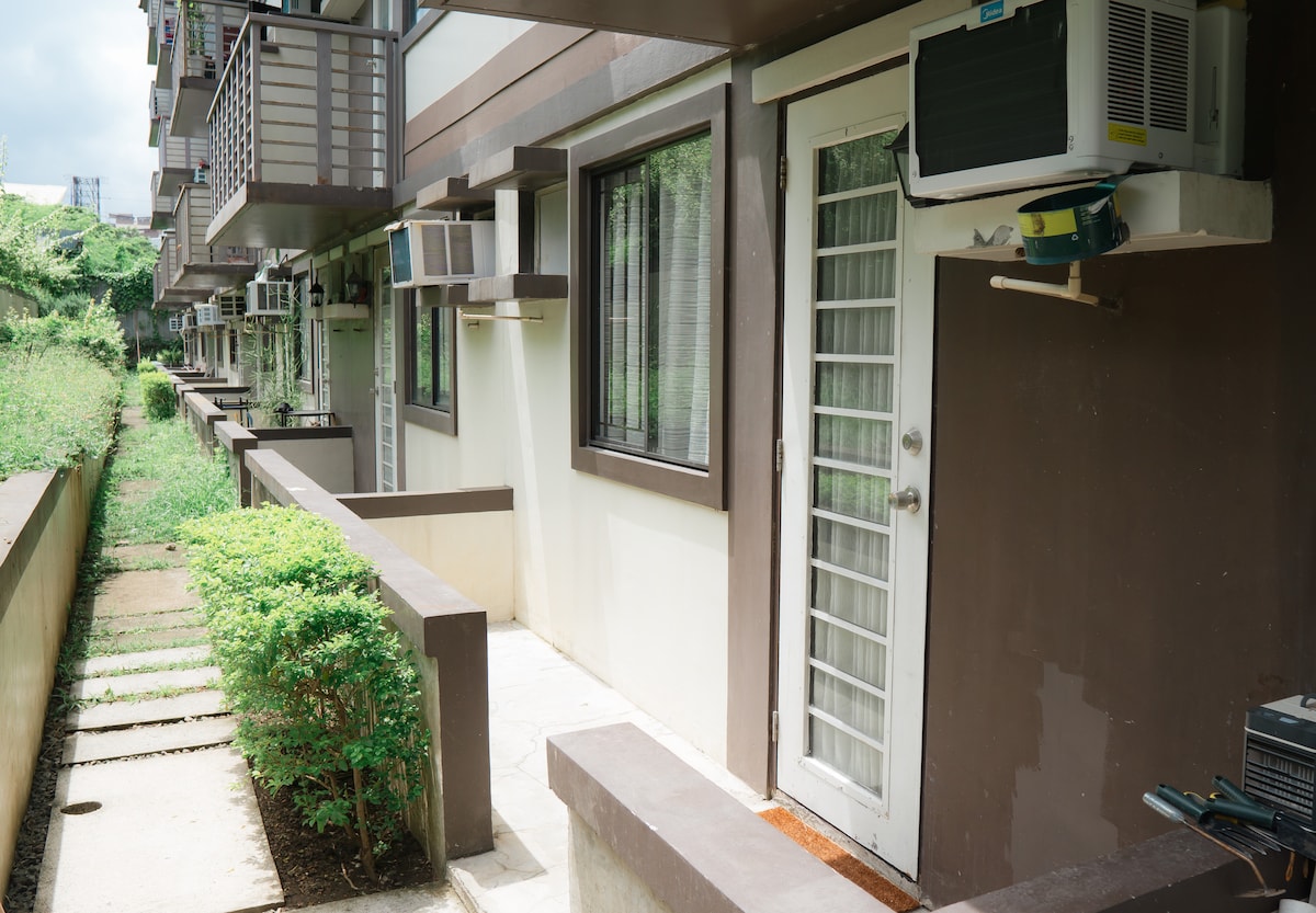 Clean Modern Studio Solano Hills - Apartments for Rent in Muntinlupa, Metro  Manila, Philippines - Airbnb