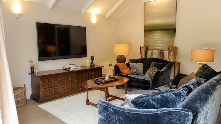 Garden Cottage - Dorking