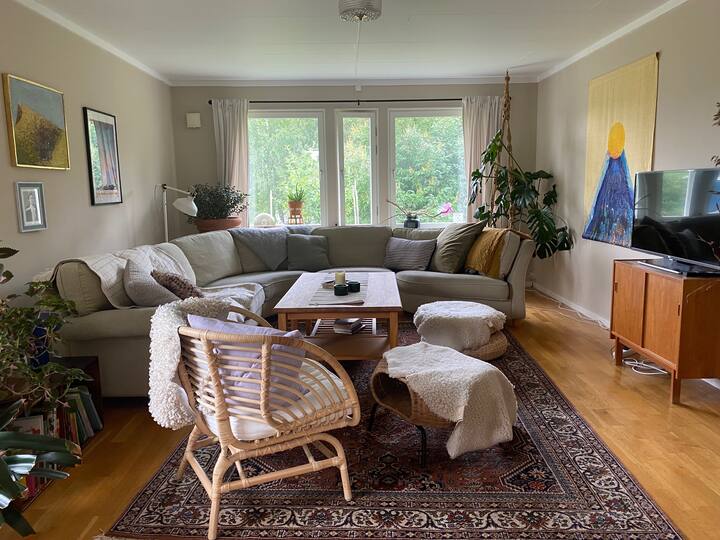Rymlig Familjevilla På Frösön Nära Natur Och Stad - Östersund