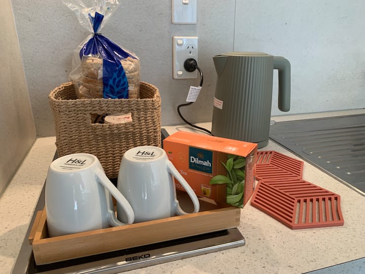 Private Guest Suite | 3 Beds - Auckland