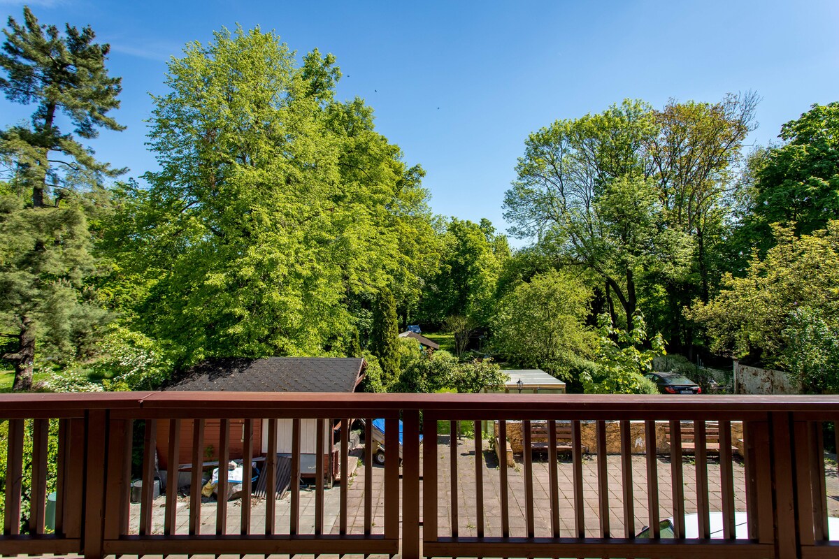Top Airbnb: Apartment & garden for 8 people in Altlindenau