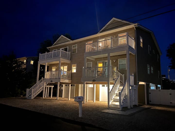 Roxie House 6th From The Beach. - Surf City
