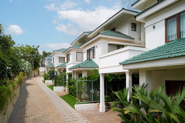 Exterior image 1