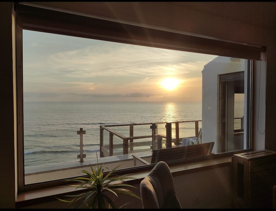 A sunset balcony above Ericeira's beach, Ericeira, Lisbon District, Portugal, photo 5 of 10