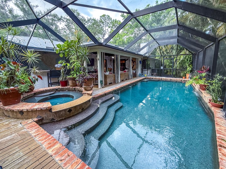Sarasota Family Home With Pool - Sarasota, FL