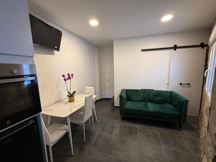 Mabel House Suites 
¡Descubre Tu Lado Más íNtimo! - Pedro Bernardo