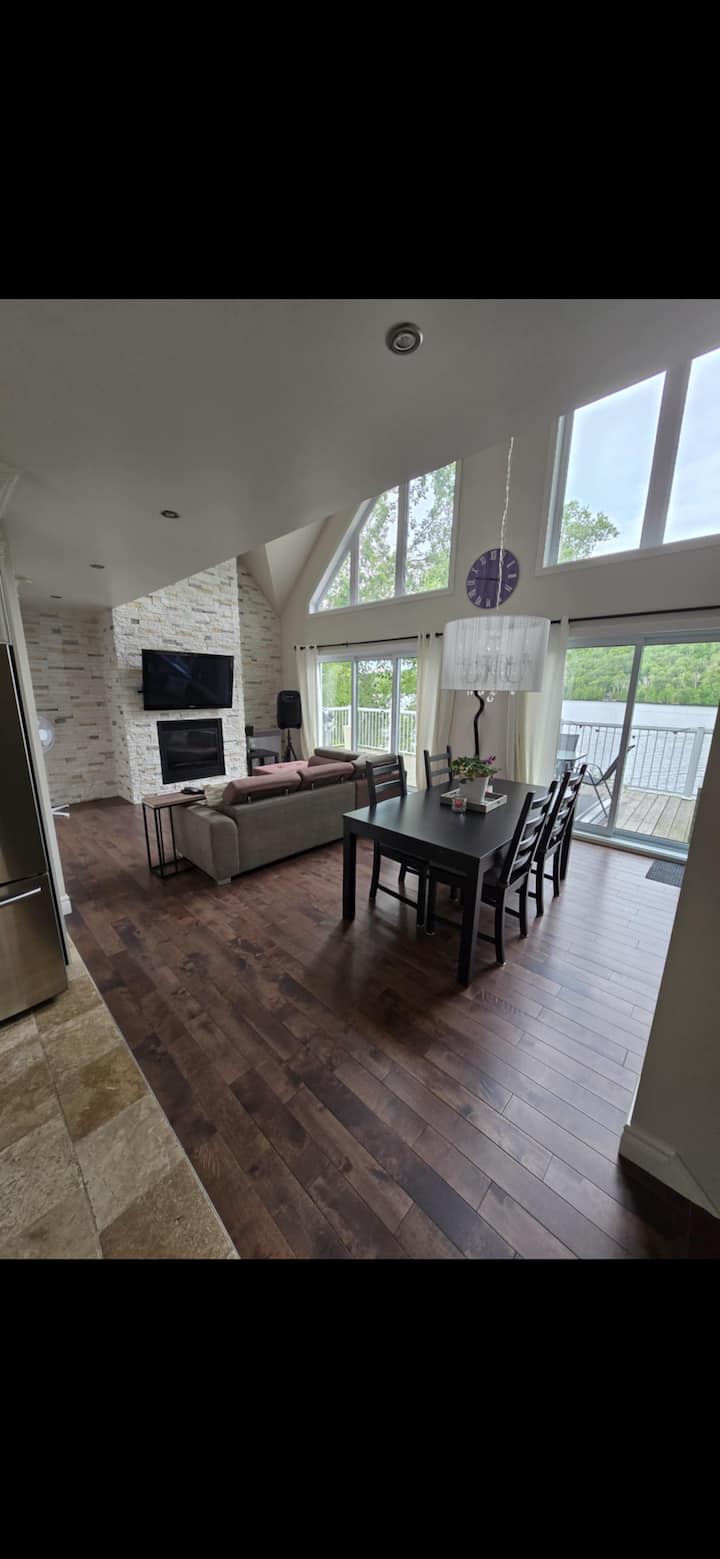 Chalet Entre Lacs Et Forêts - Mont-Laurier