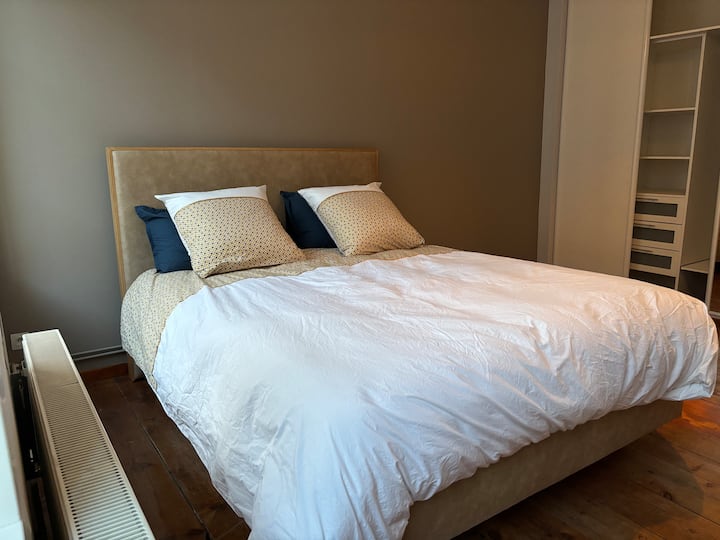 غرفة النوم 2