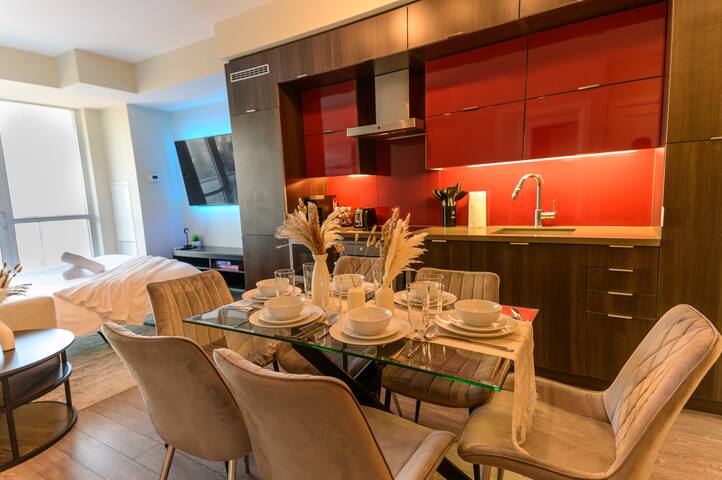 Ambient Vibe Downtown | CN Tower + Lake View Condo gallery image 5