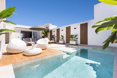 Áurea. Luxury with sea views. Heated pool.