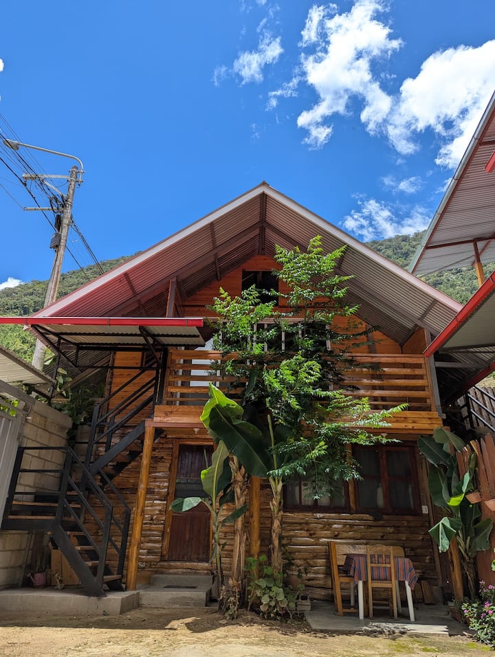 Habitación Pequeña Y Iluminada/balcón/fachwerkhaus - Oxapampa