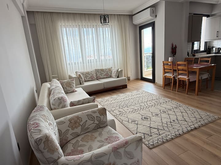 Residence Akyüz 10 Manzaralı Huzurlu Temiz Daire - Kuşadası