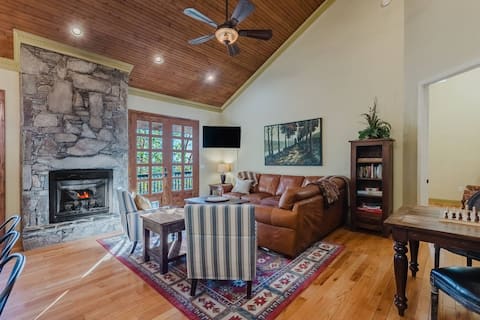 Top Airbnb: Heavenly Overlook in Bryson City